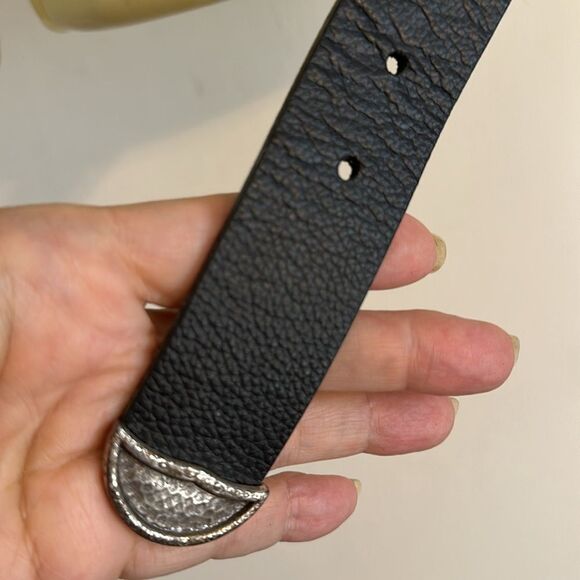 Chico’s black leather belt with hammered silver & rhinestones hook buckle - Picture 3 of 9